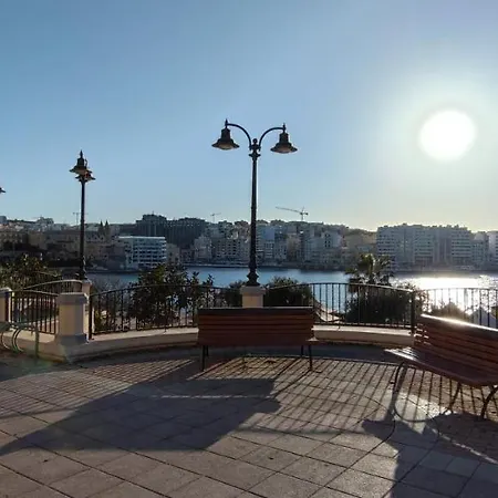 Depiro Point Luxury Apartament Sliema